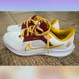 NWT Nike Zoom Pegasus 40 Tuskegee Institute Shoes DZ6004-100 Men's Size 10.5
